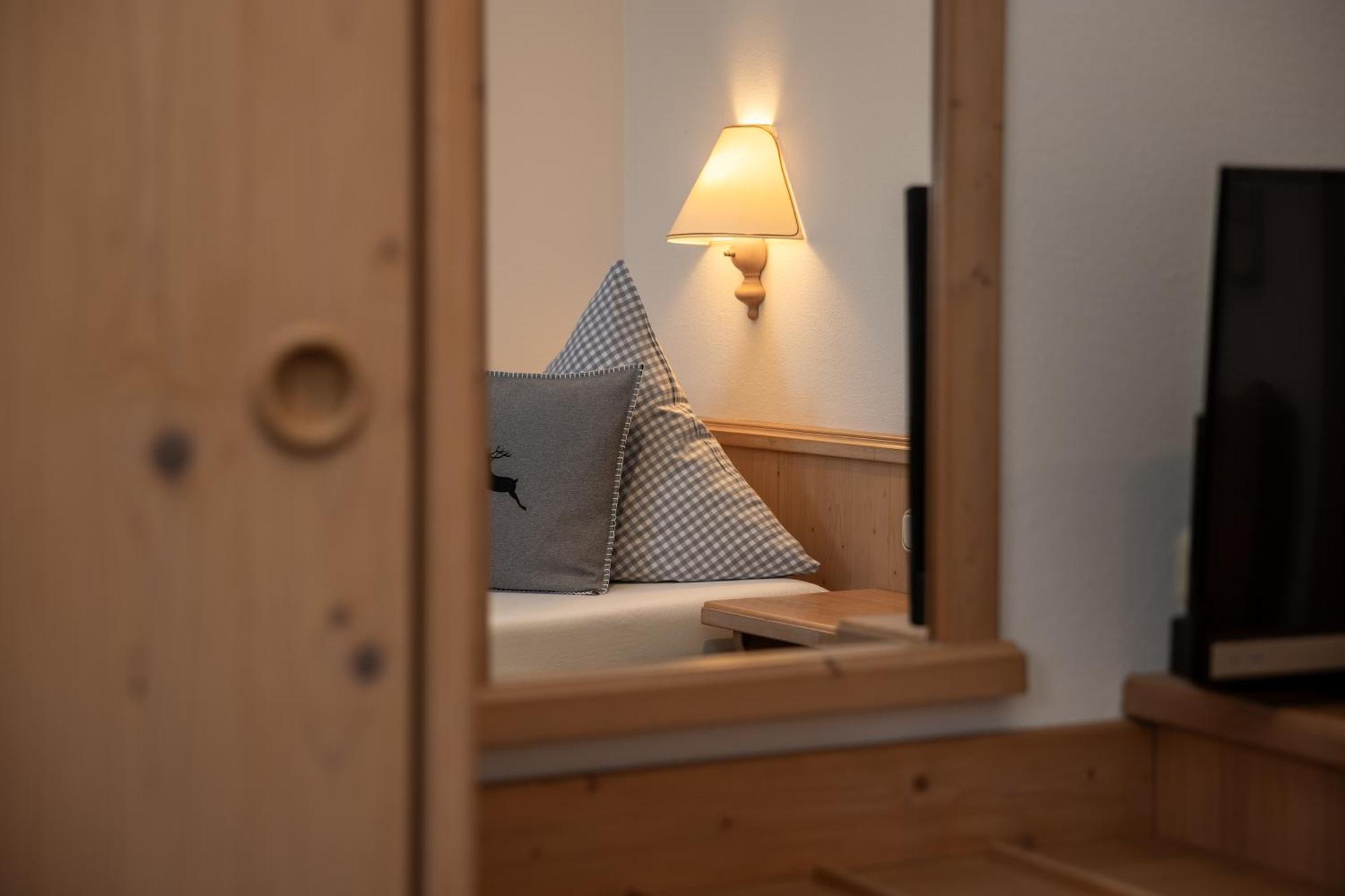 Hotel Gasthof Alter Wirt Farchant Eksteriør billede