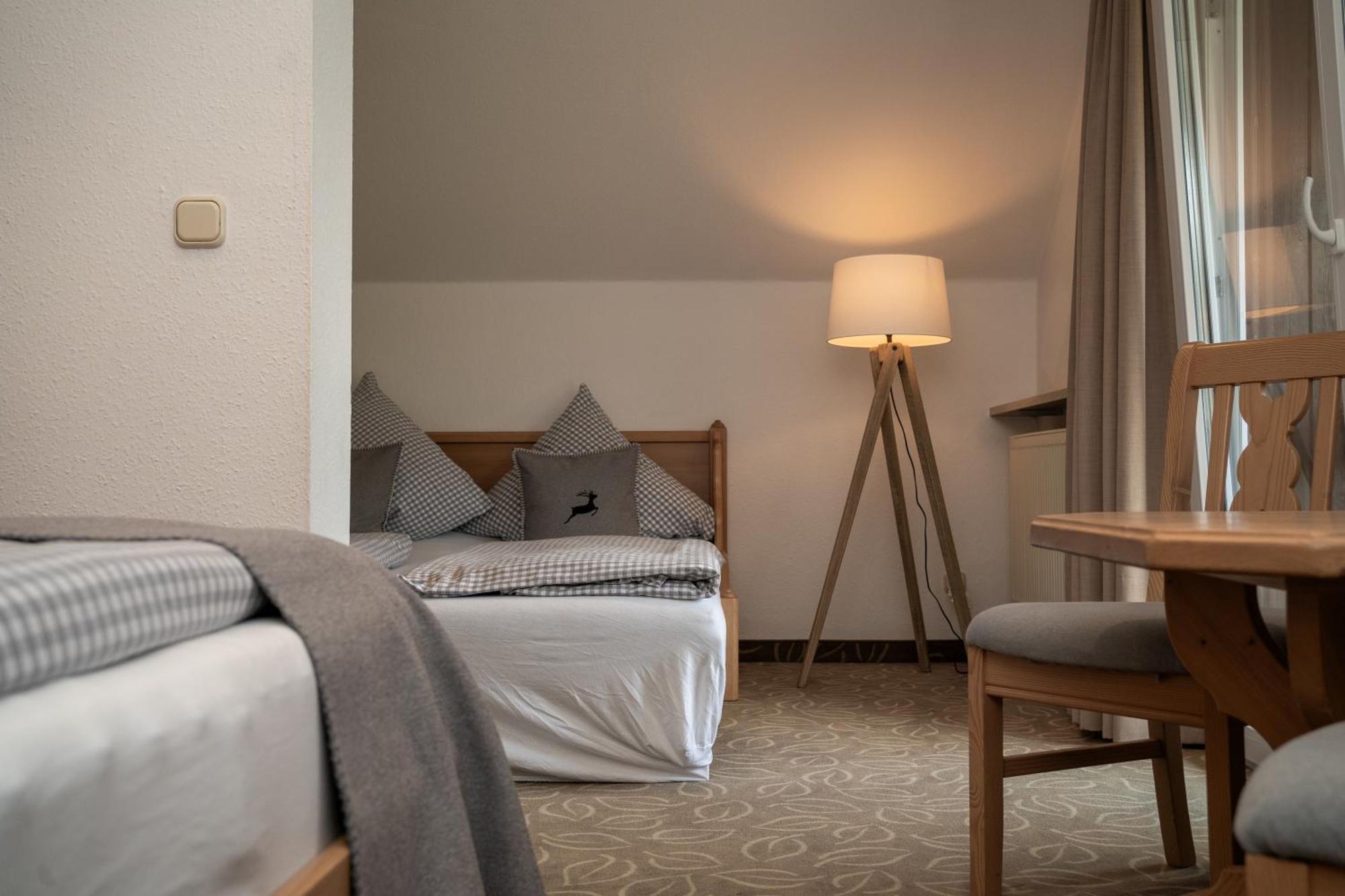 Hotel Gasthof Alter Wirt Farchant Eksteriør billede